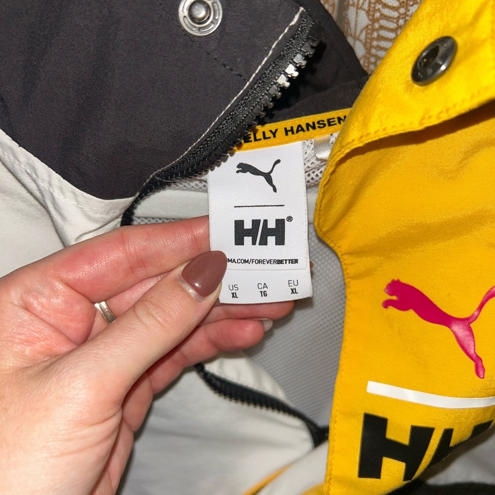 NWOT PUMA X Helly Hansen Windbreaker XL - Picture 3 of 5
